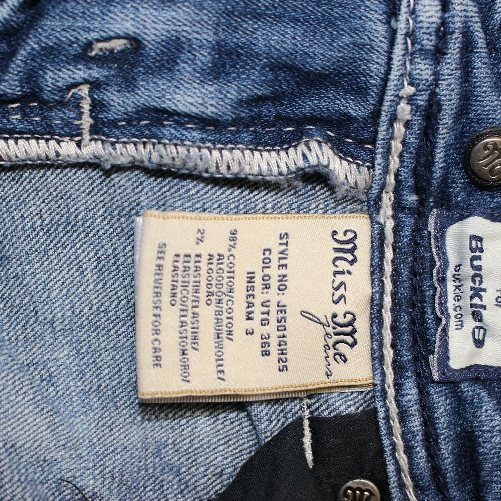 MISS ME DENIM SHORT - Picture 2 of 5